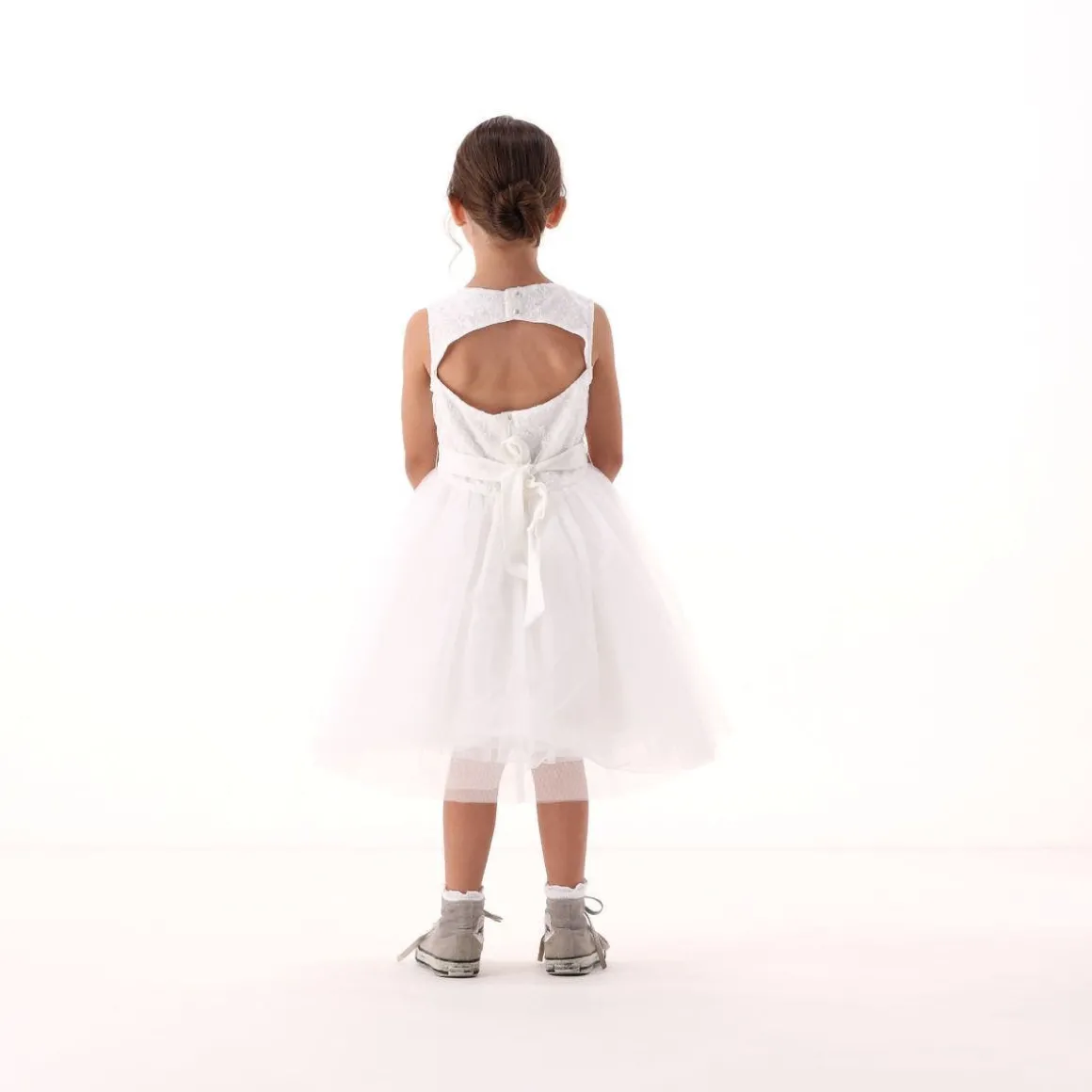 Abito in tulle ricamato per bambina