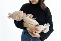 Berretto in ciniglia soft per neonata