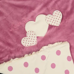 Copertina in ciniglia con cuori neonati