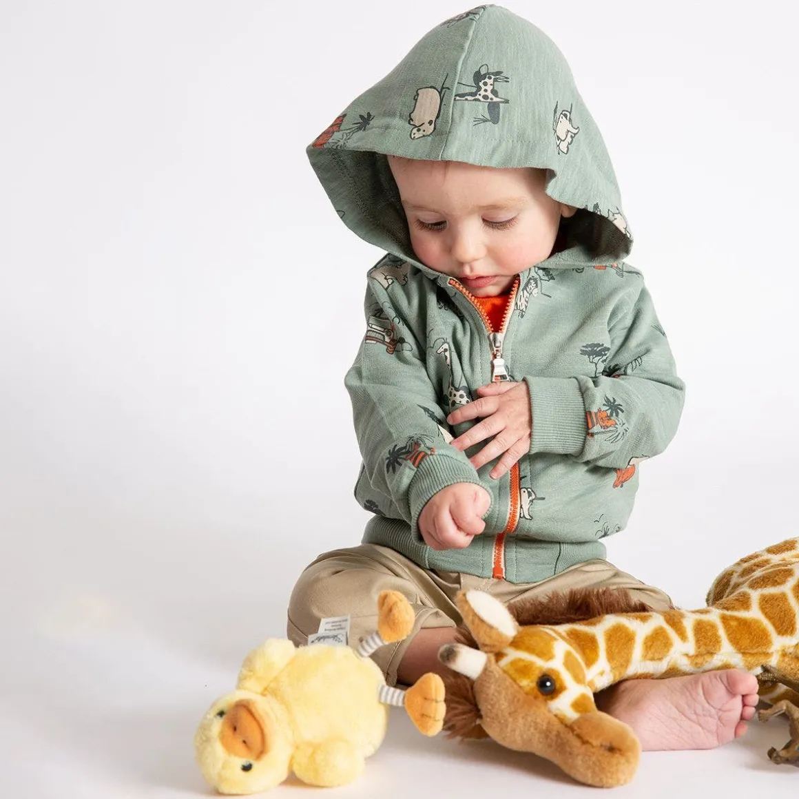 Pantalone elasticizzato da bambino in gabardina stretch