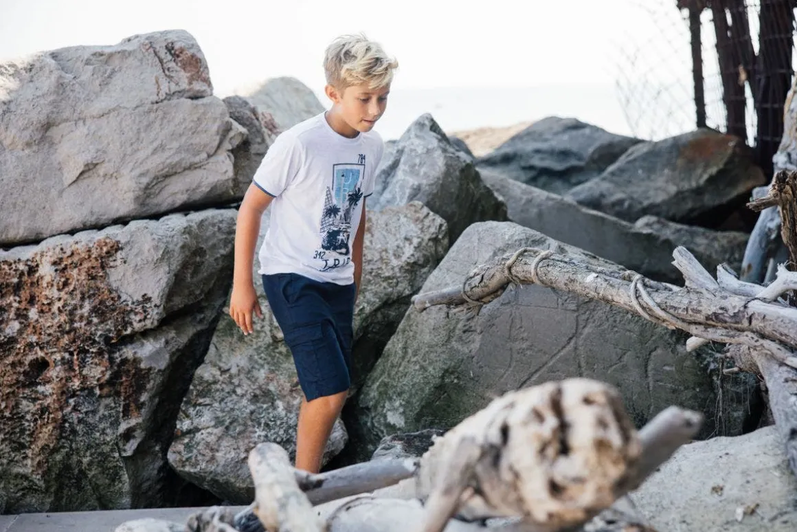 T-shirt con profili per bambino