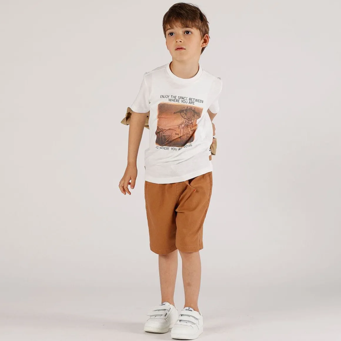 T-shirt con spacchi da bambino