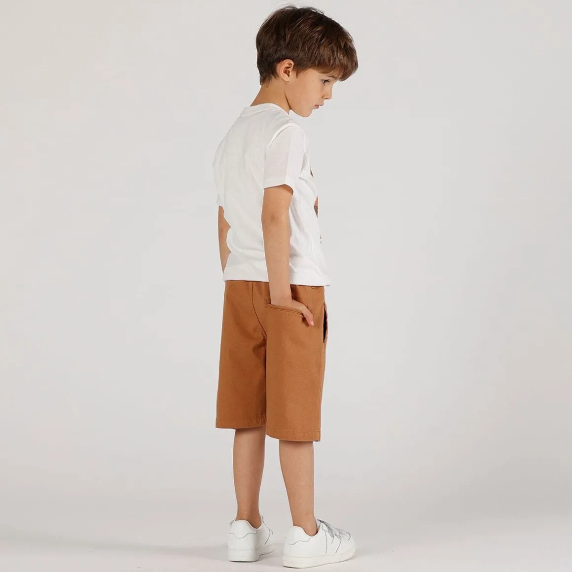 T-shirt con spacchi da bambino