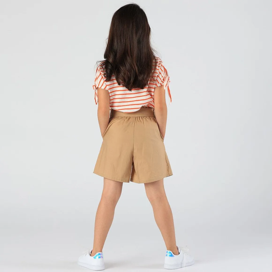 T-shirt rigata da bambina
