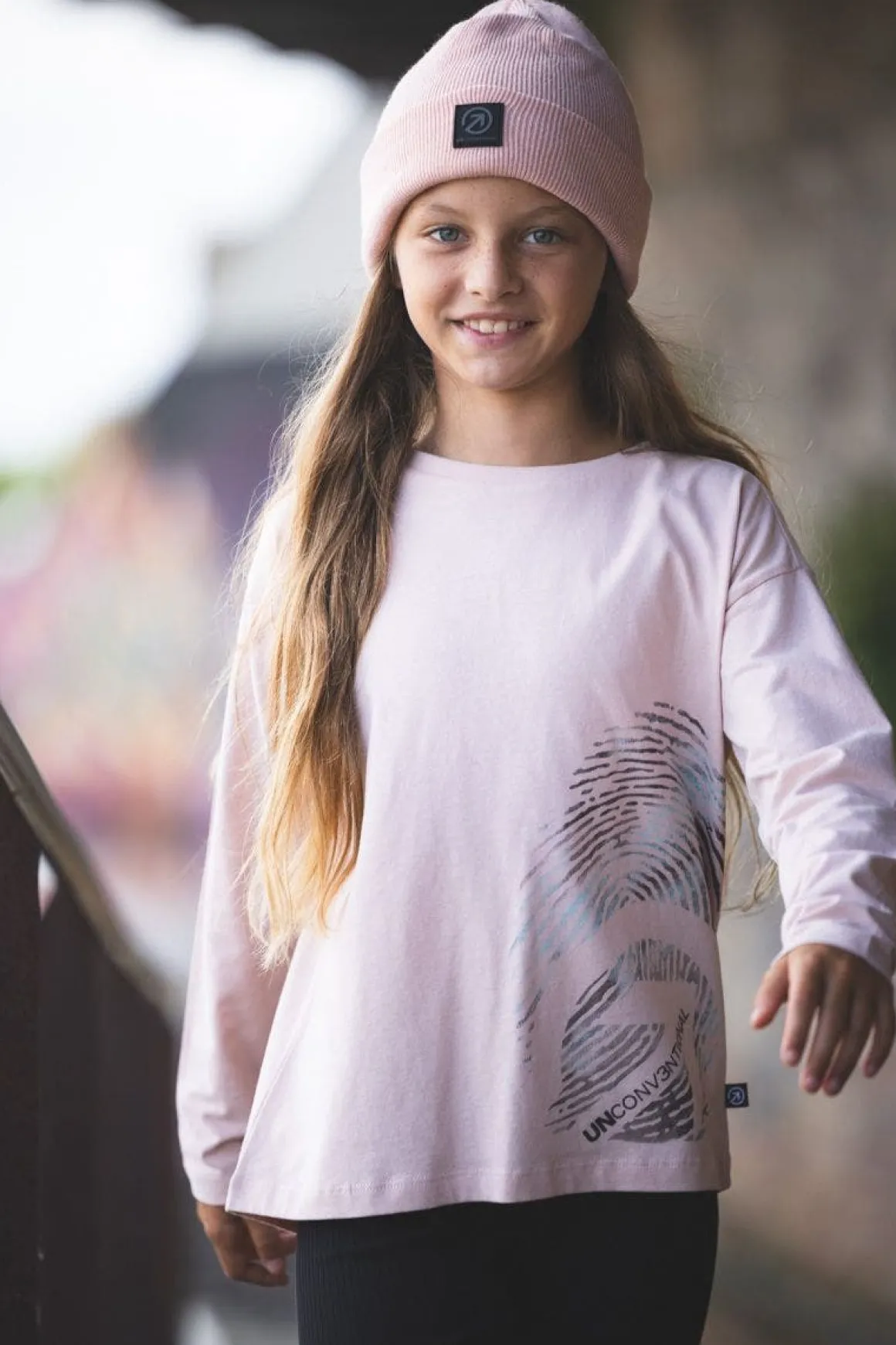 T-shirt unconv3ntional per ragazza