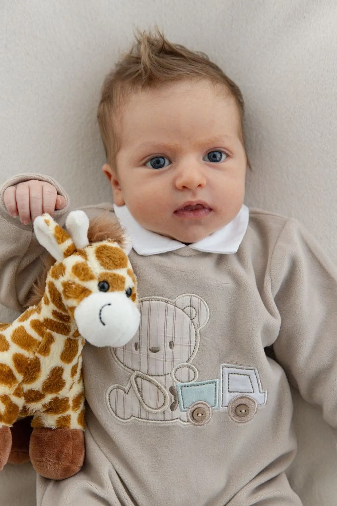Tutina con orsetto per neonato